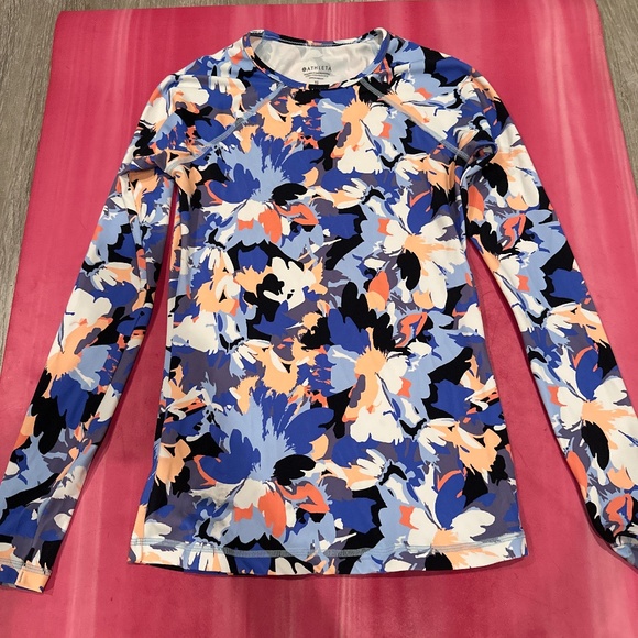 Rash Guard - Picture 2 of 3